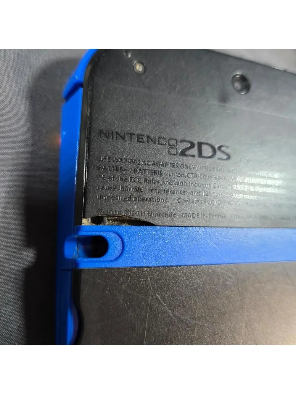 Nintendo 2DS Game Console FTR-001 Black/Blue Working
